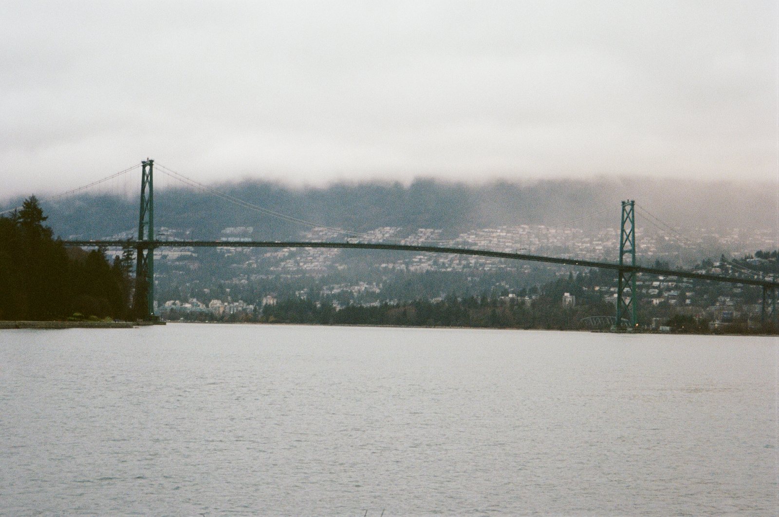 vancouver lions gate fog