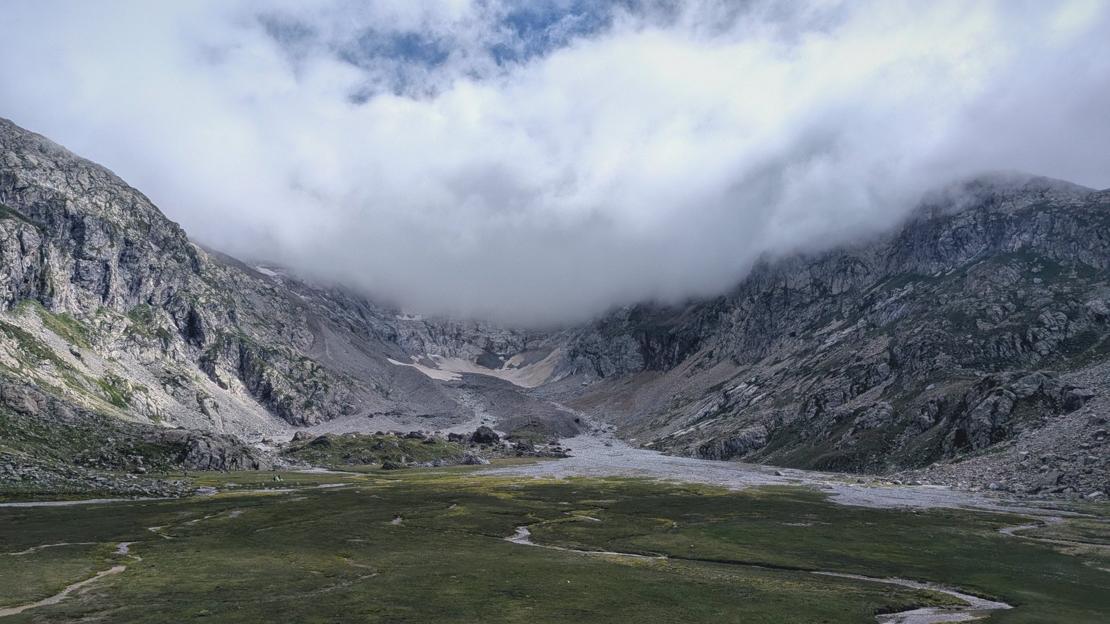 limestone cirque cloud plateau