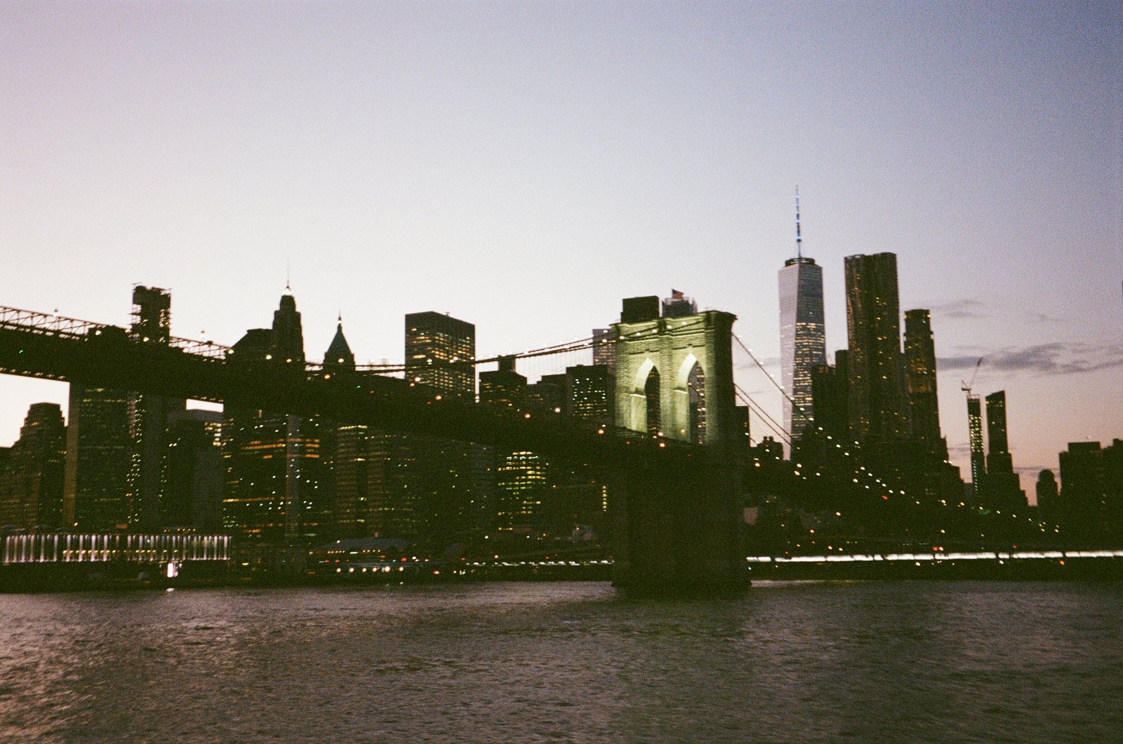 nyc brooklyn bridge dusk