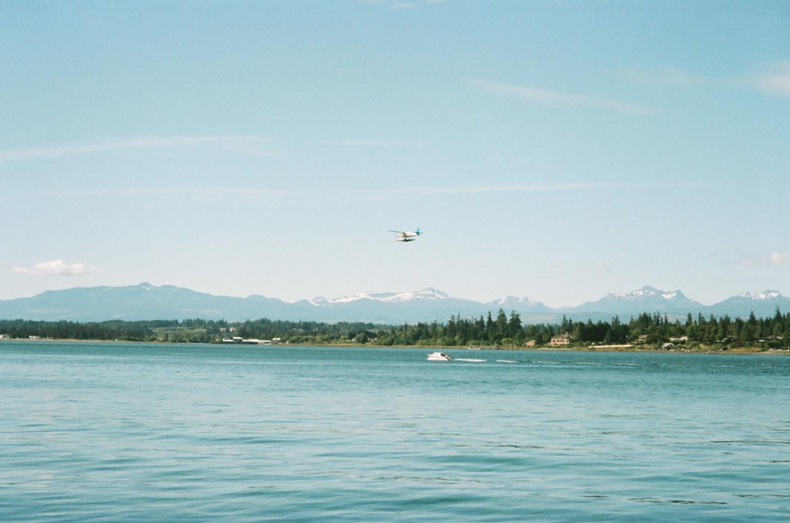 turquoise lagoon shore plane