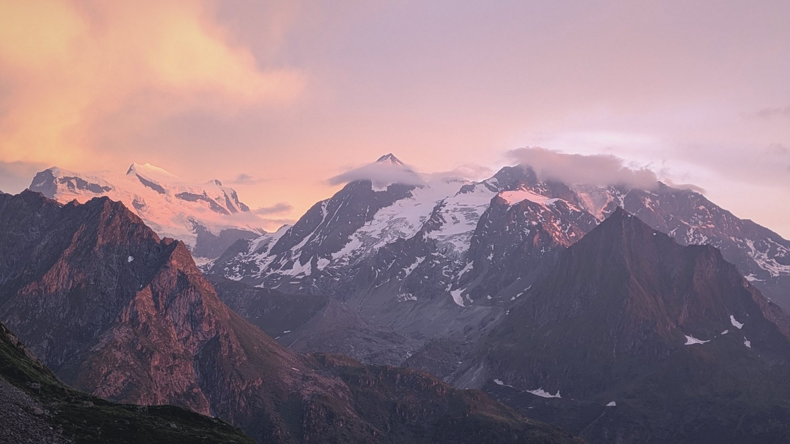 alpenglow glaciated massif